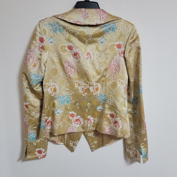 Vintage LanVie Elegant Embroidered Floral Blazer - Picture 5 of 5